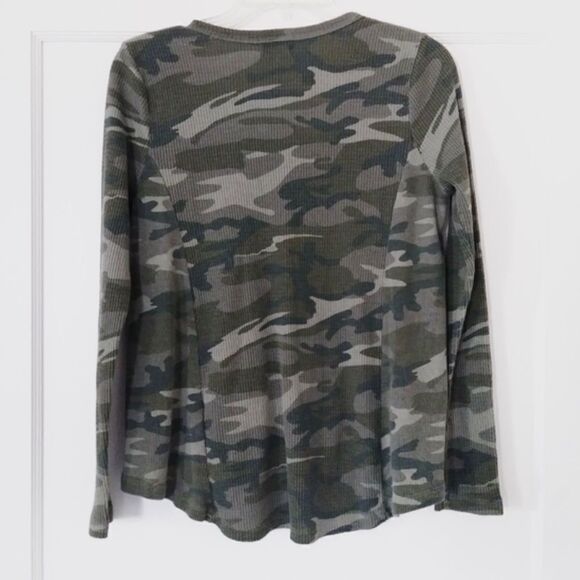 T.la Green Camo Thermal Long Sleeve Shirt - Picture 4 of 8